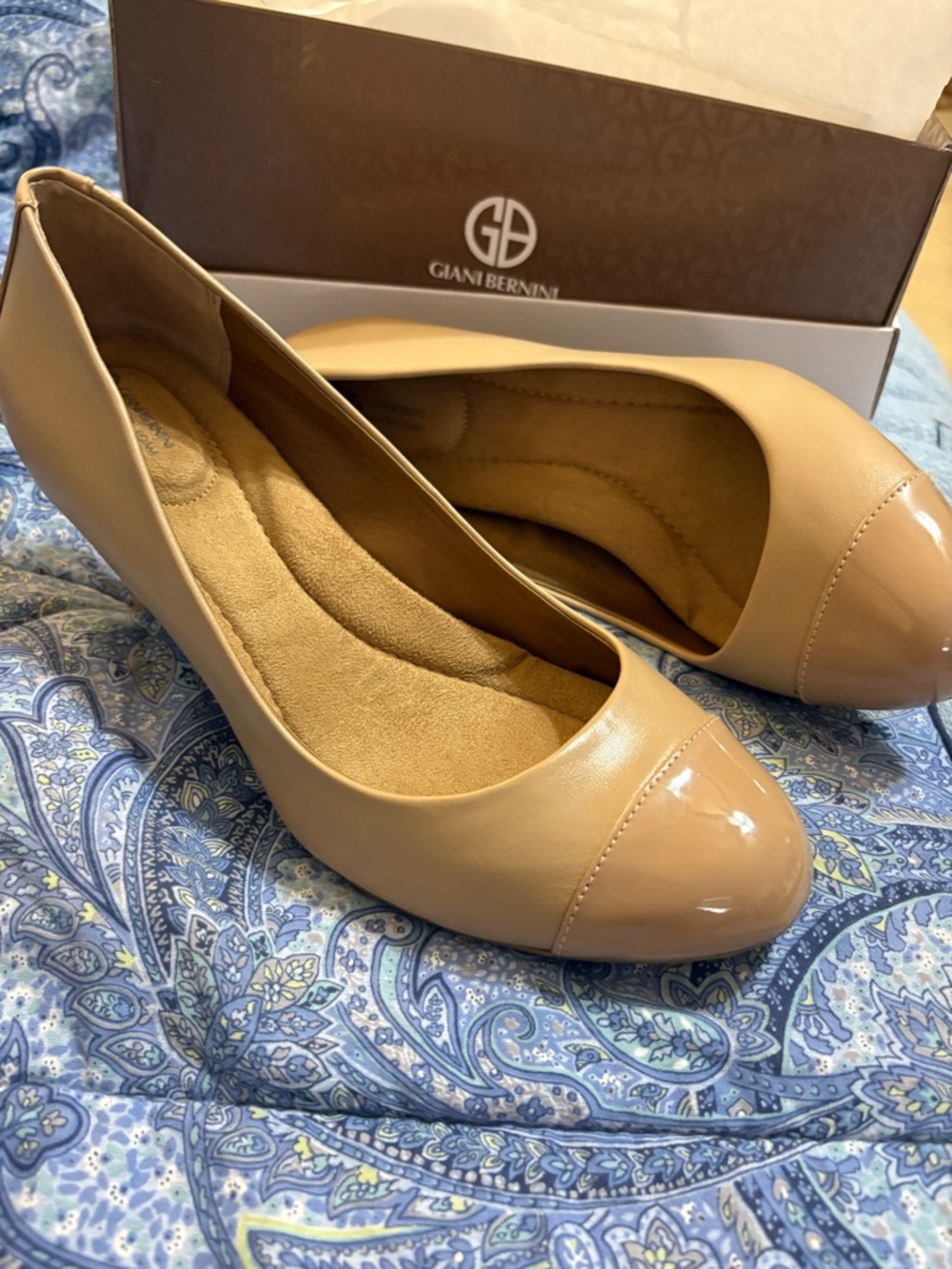 Giani Bernini Riyla Desert Patent Cap-Toe Pumps Heels Memory Foam 9 NWT in box
